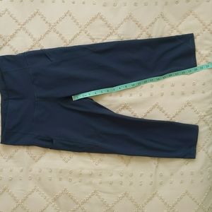 Old Navy 21" crop leggings with pockets